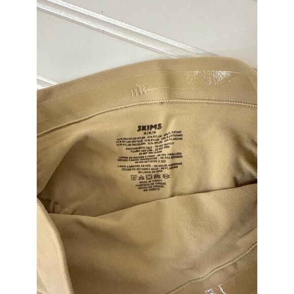 NEW Skims Seamless Sculpt Mid Waist Thong Mica Beige Shape Wear BUNDLE Size M - Picture 9 of 12